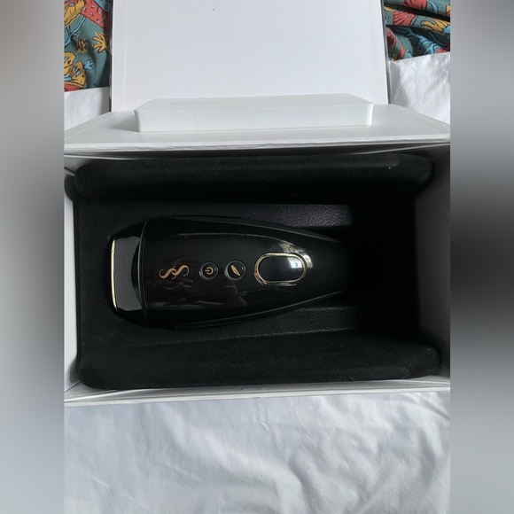 SmoothSkin Gold IPL Hair Removal - Picture 4 of 15